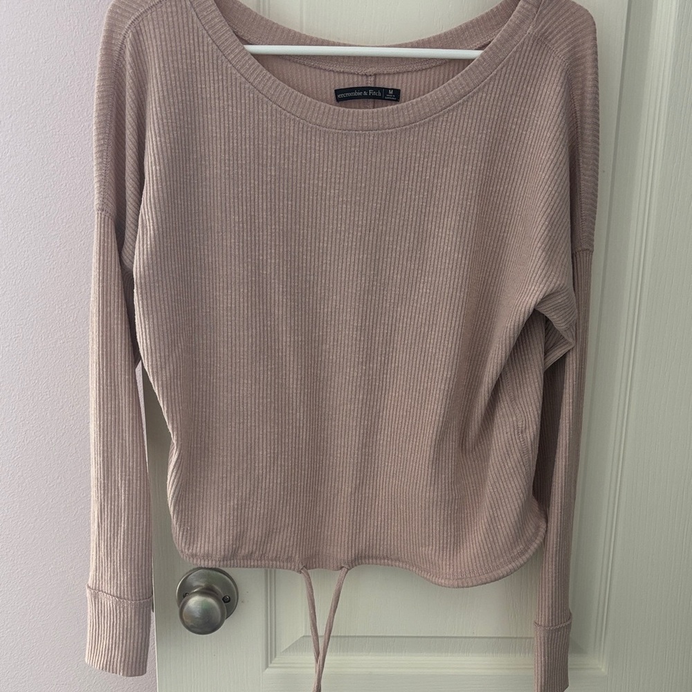 Abercrombie & Fitch Ribbed Top in Soft Pink